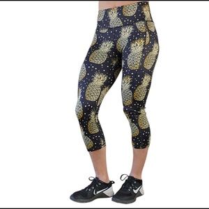 Constantly Varied Gear “Fineapple” Pineapple Capris leggings.